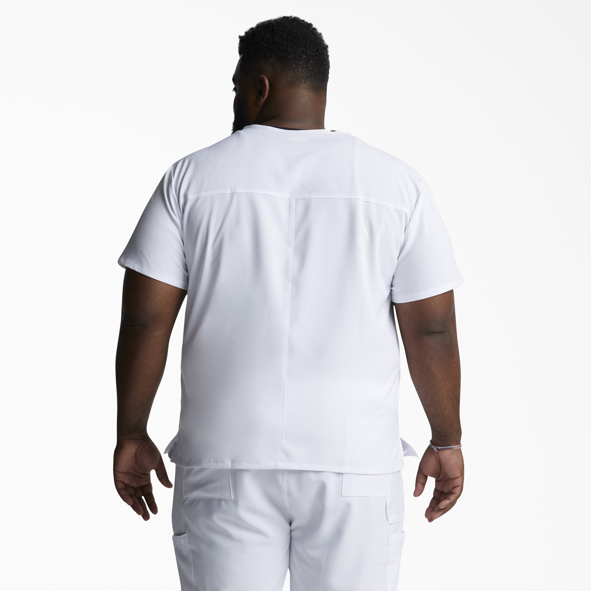 Men's EDS Essentials Tuckable V-Neck Scrub Top - Image 2